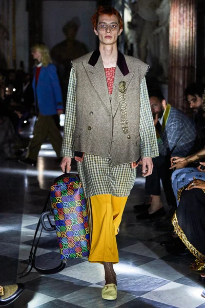 Look 34